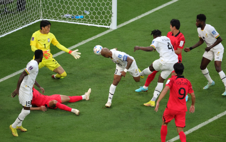 穆罕默德•萨利苏头球破门。 穆罕默德•萨利苏头球破门。