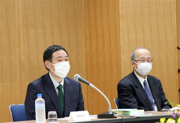 中央书记局副局长Tanaka Yu在会上讲话。