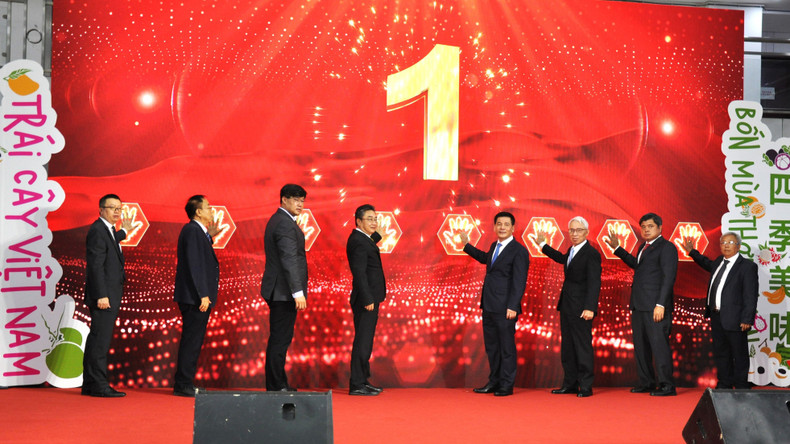 题为“越南水果-四季美味”的越南水果节开幕。 题为“越南水果-四季美味”的越南水果节开幕。