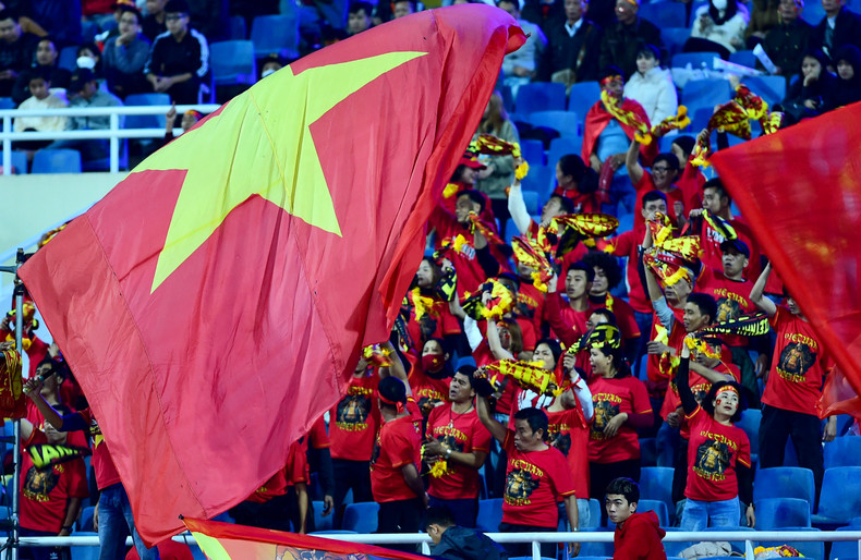 越南球迷助威。