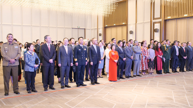 各位代表参加越南国庆79周年招待会。 各位代表参加越南国庆79周年招待会。