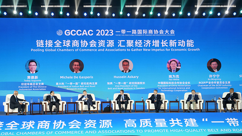 2023“一带一路国际商协会大会"开幕式的圆桌对话。 2023“一带一路国际商协会大会"开幕式的圆桌对话。