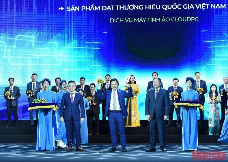 第八届越南“国家品牌”产品发布仪式。(陈海 摄) 第八届越南“国家品牌”产品发布仪式。(陈海 摄)