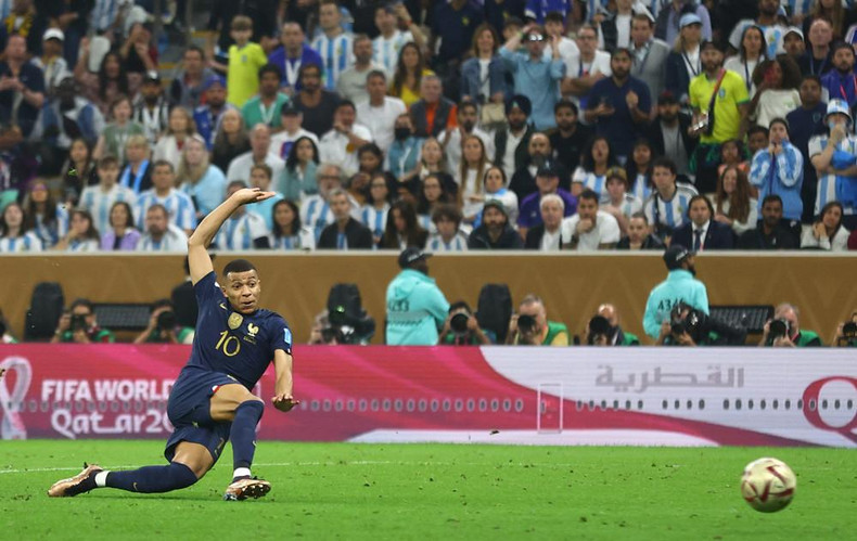 基利安•姆巴佩实现梅开二度。 基利安•姆巴佩实现梅开二度。