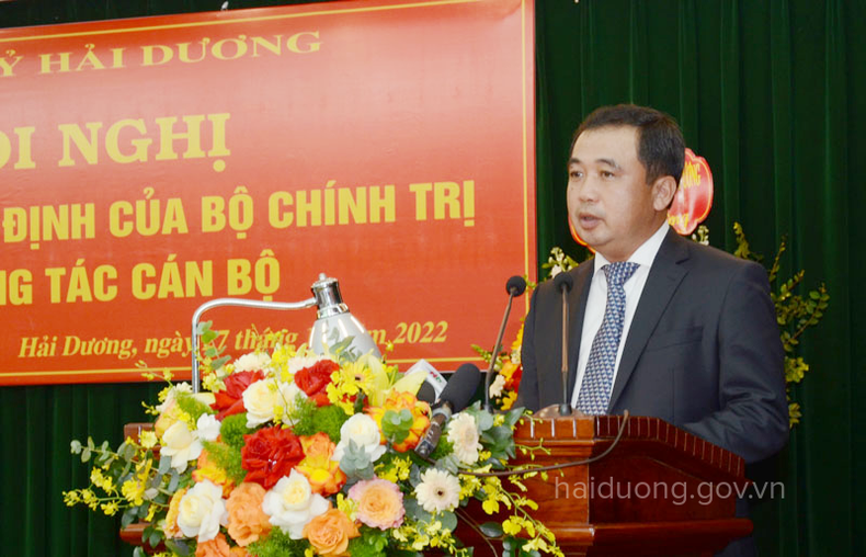 海阳省委书记陈德胜发言。 海阳省委书记陈德胜发言。