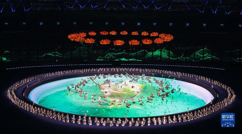 闭幕式上的文艺演出。