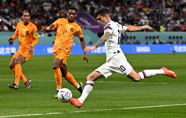 克里斯蒂安•普利希奇错过最佳射门机会。 克里斯蒂安•普利希奇错过最佳射门机会。