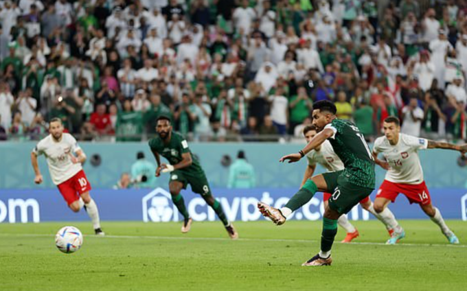 萨利姆•多萨里罚不进点球。 萨利姆•多萨里罚不进点球。