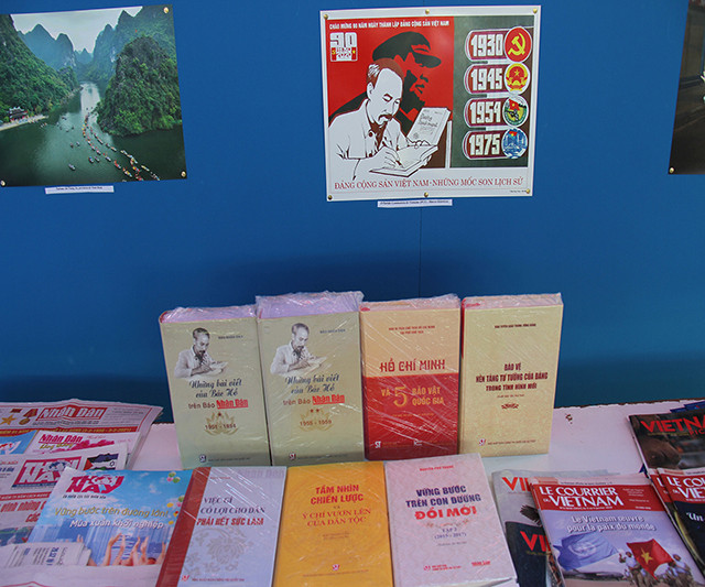 越南人民报社在《前进报》节留下深刻印象(组图) ảnh 3 越南人民报社在《前进报》节留下深刻印象(组图) ảnh 3