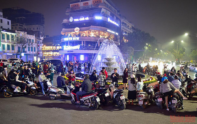 河内与胡志明市欢度特别的圣诞节 ảnh 6