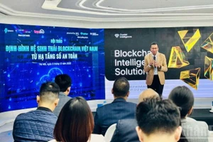 主题为“在安全数字基础设施下塑造越南区块链生态系统”的研讨会场景。