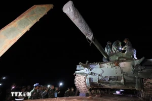 柬埔寨力量逐步从柏威夏省边境地区撤出武器和军事装备。