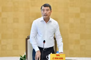 黎明兴总理发表指导性讲话。