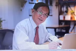 越南-菲律宾友好协会常务副主席、原越南驻菲律宾大使阮硕颖。