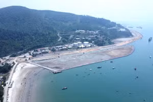 莲沼港规模约450公顷，投资总额超过45万亿越盾。（图片来源：vietnamfinance.vn）