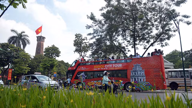 河内首条双层观光巴士正式投运（组图） ảnh 7