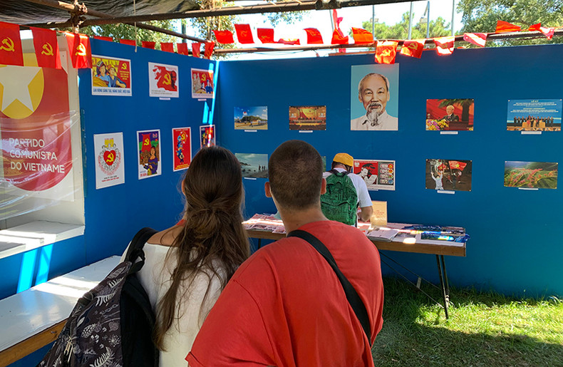 越南人民报社在《前进报》节留下深刻印象(组图) ảnh 5 越南人民报社在《前进报》节留下深刻印象(组图) ảnh 5