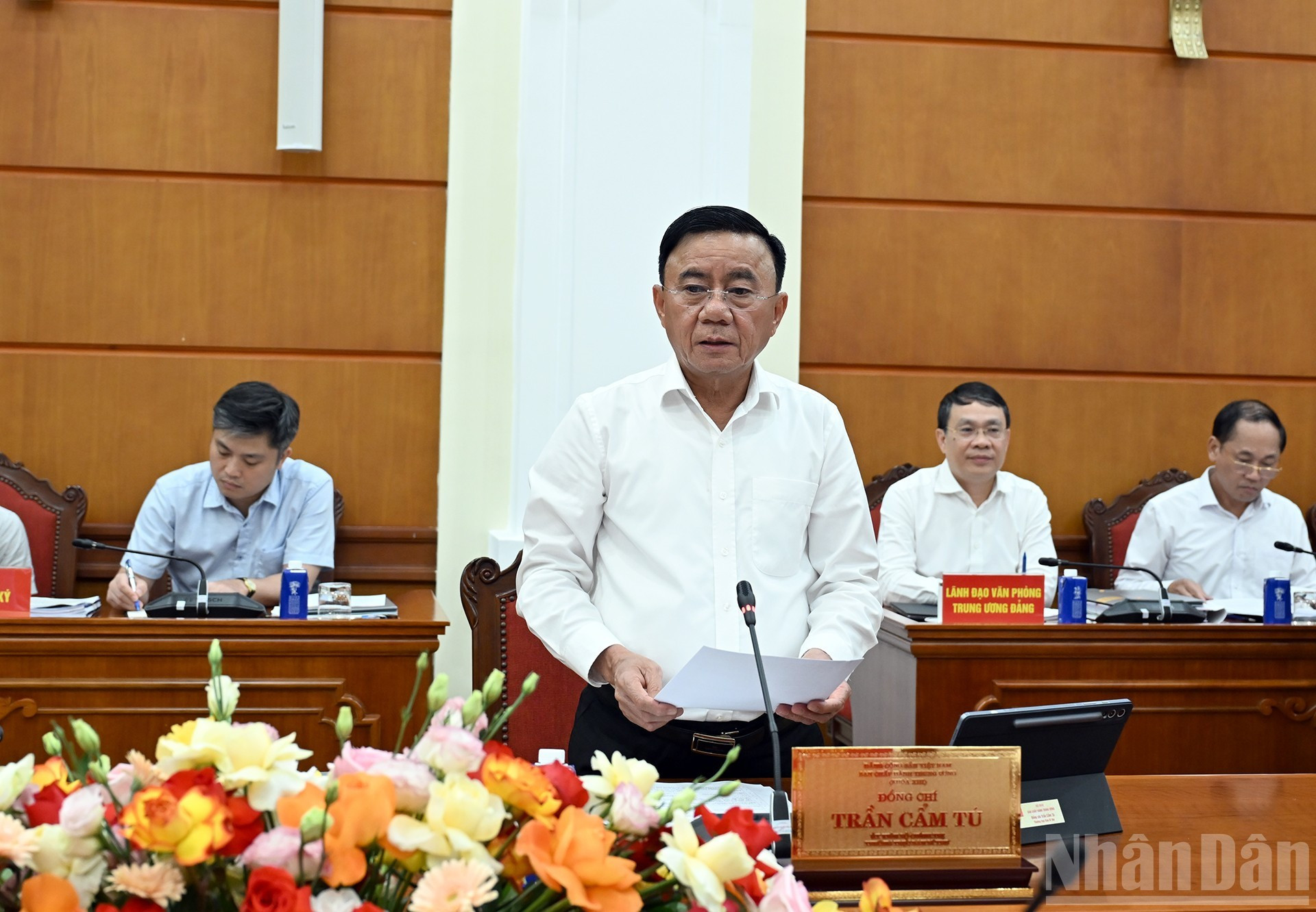 中央书记处常务书记陈锦绣在与太原省委常委会的工作会议上发表讲话。 09-6138.jpg