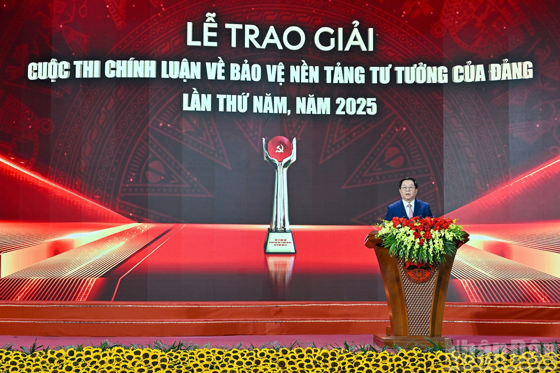 中央宣教与民运部部长阮重义在活动上发表讲话。 12.jpg