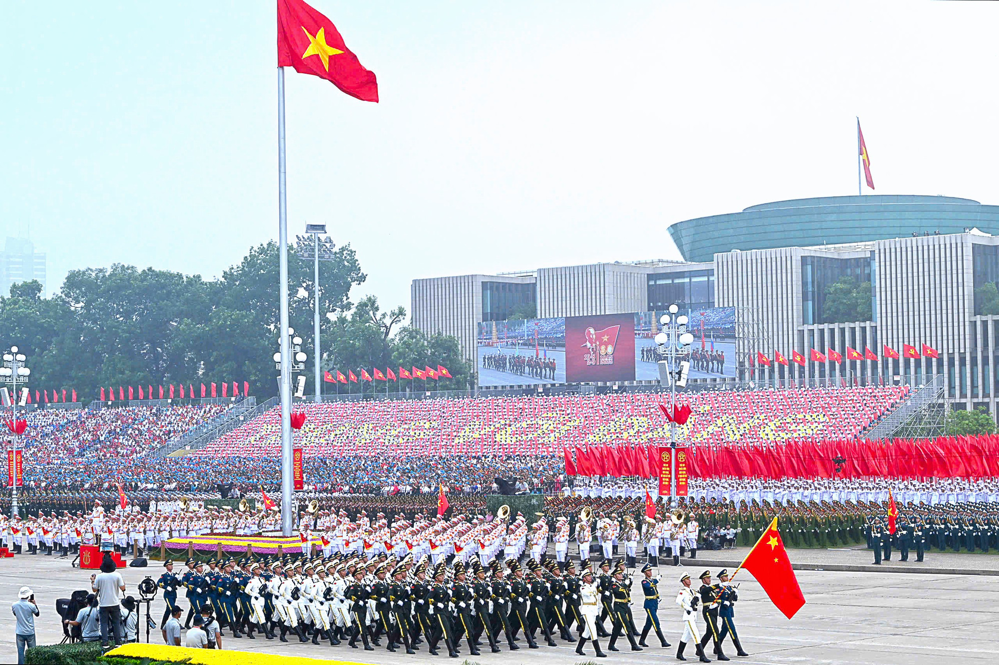 越南国庆80周年：阅兵、游行仪式在巴亭广场上热闹非凡【组图】