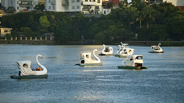 10·20越南妇女节，河内市民出门逛街游玩（组图） ảnh 7