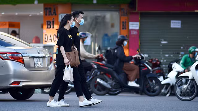 10·20越南妇女节，河内市民出门逛街游玩（组图） ảnh 4