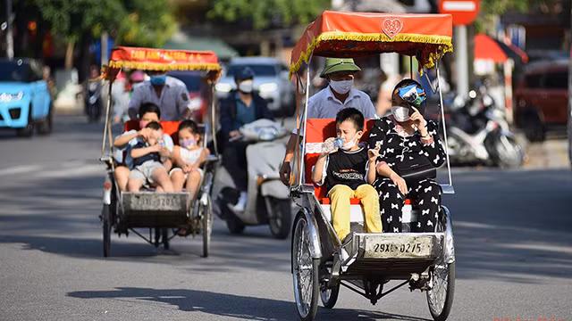 10·20越南妇女节，河内市民出门逛街游玩（组图） ảnh 2