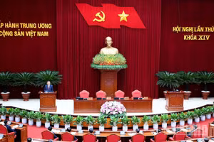 越共中央总书记、国家主席苏林在会议闭幕式上发表讲话。（图片来源：登科 摄）