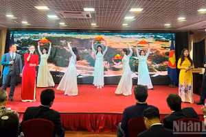 纪念东盟成立56周年文化演出在俄罗斯联邦举行。