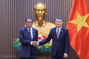 越南政府总理黎明兴会见马来西亚国防部长穆罕默德·哈立德·努尔丁。（图片来源：chinhphu.vn）