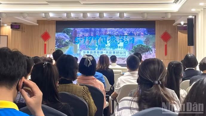 旅游业助力增进越中友谊