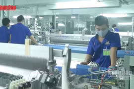 加工制造业拉动前四个月工业向好【视频】