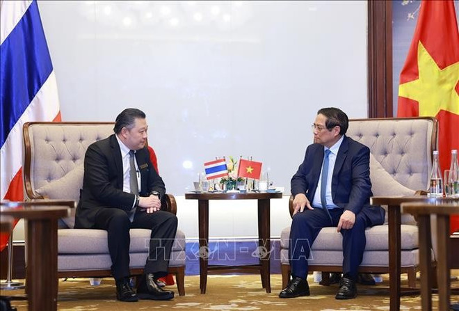 范明正总理会见正大集团董事长纳库尔·奇亚拉瓦农。(图片来源:越通社) 范明正总理会见正大集团董事长纳库尔·奇亚拉瓦农。(图片来源:越通社)