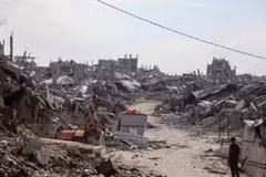 加沙地带北部因冲突造成的废墟景象。（图片来源：新华社）