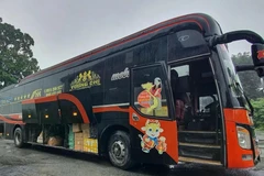 越南交警使用双层卧铺客车实地评估山区交通安全状况。（图片来源：anninhthudo.vn）