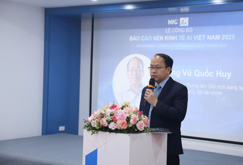 越南国家创新中心主任武国辉在仪式上发言。 nic.jpg