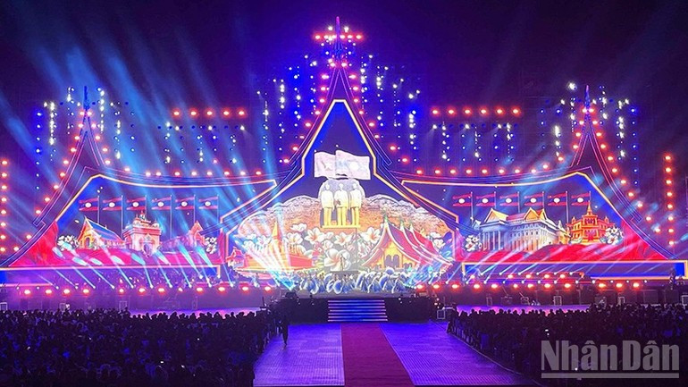 活动规模宏大，精心编排，采用多项现代科技，深深打动了广大观众的心。