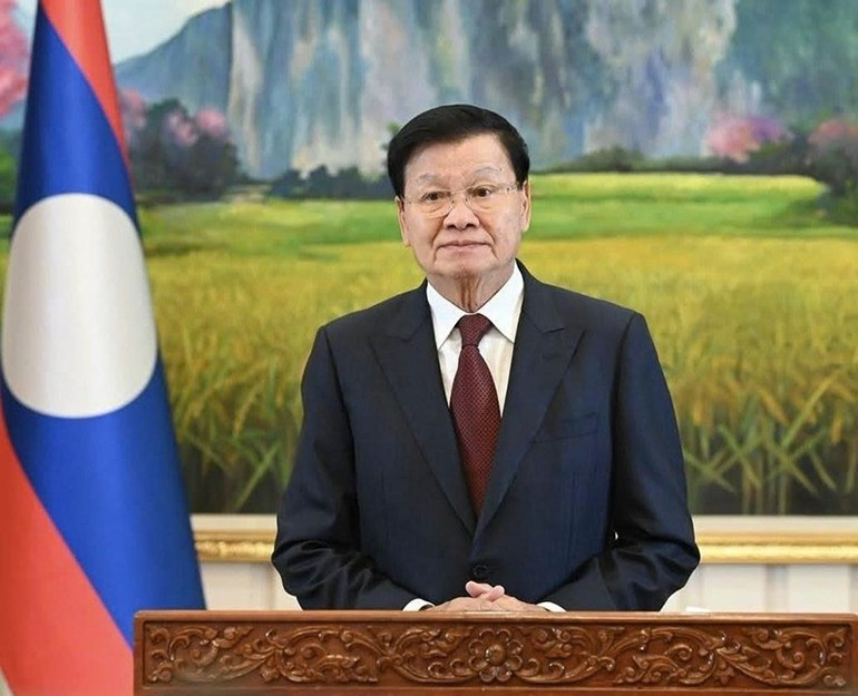 老挝人民革命党中央总书记、老挝国家主席通伦·西苏里在迎接2026年新年之际发表讲话。（图片来源：老挝人民报）