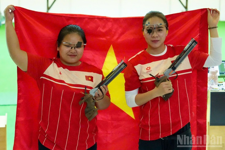 秋荣与翠庄为越南射击再添奖牌。（图片来源：明黄 摄）