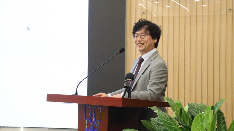 Coffee Myungga董事长、大邱咖啡协会主席Ahn Myung-kyu对越南罗布斯塔精品咖啡的故事表示高度赞赏。