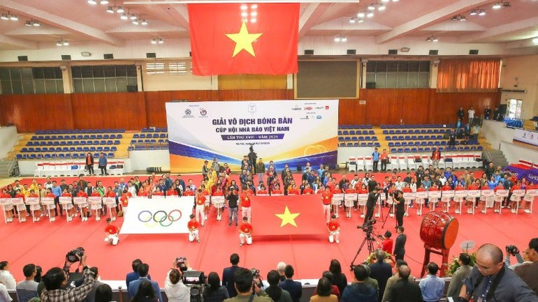 比赛开幕式现场。