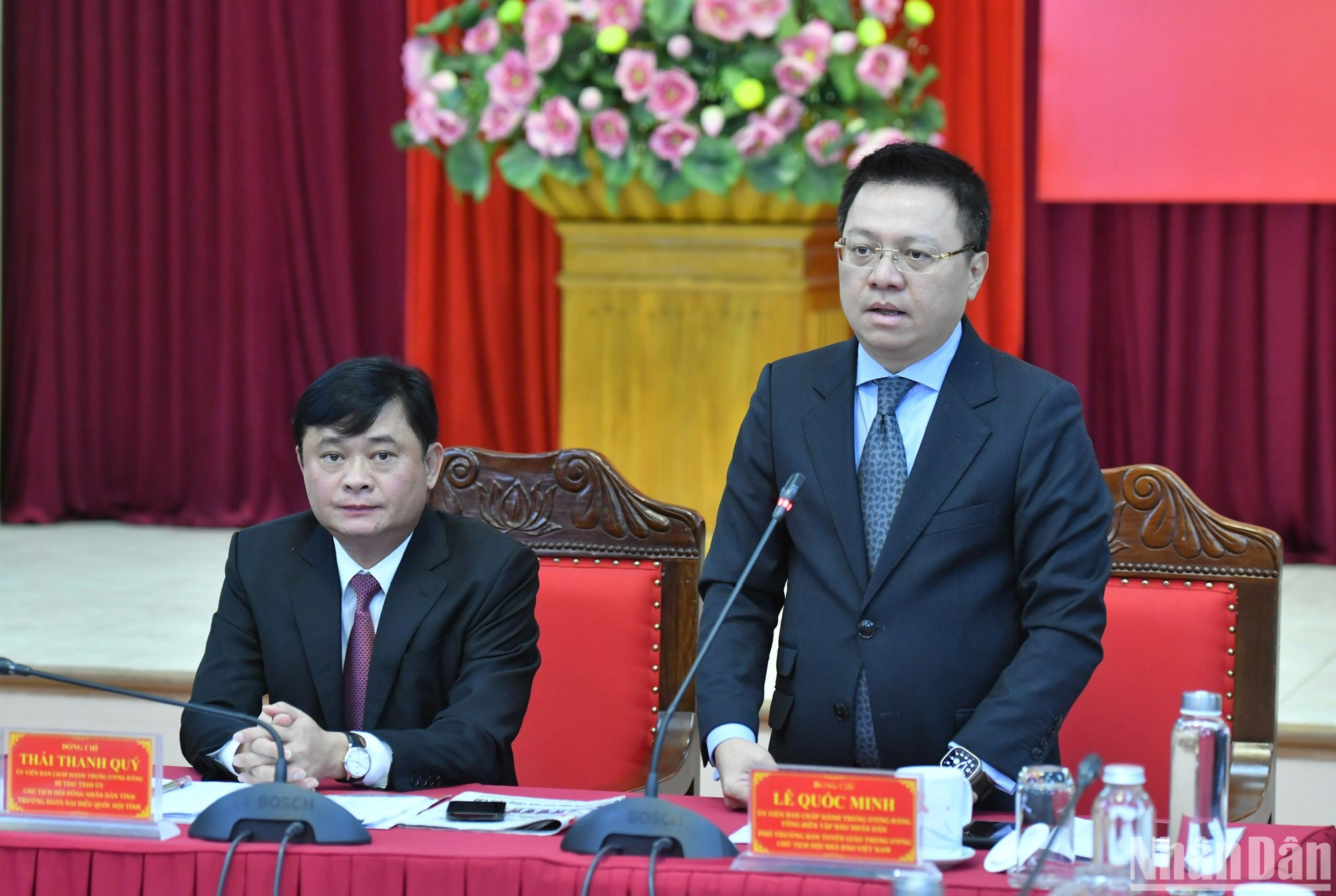 《人民报》社总编辑黎国明在签字仪式上发表讲话时对义安省近年来取得的积极成就表示祝贺。 《人民报》社总编辑黎国明在签字仪式上发表讲话时对义安省近年来取得的积极成就表示祝贺。