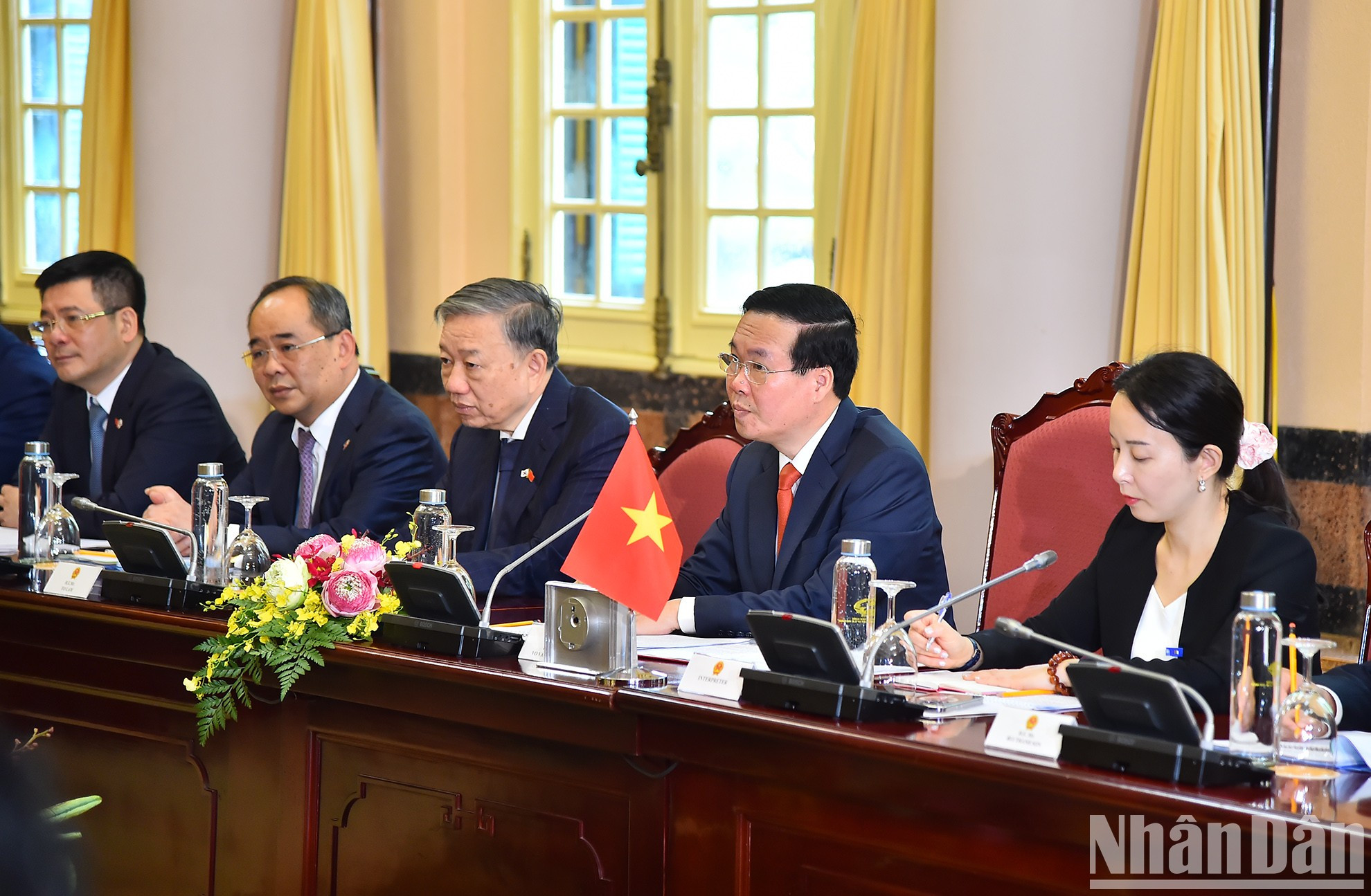 越南国家主席武文赏在会谈上发表讲话。 越南国家主席武文赏在会谈上发表讲话。