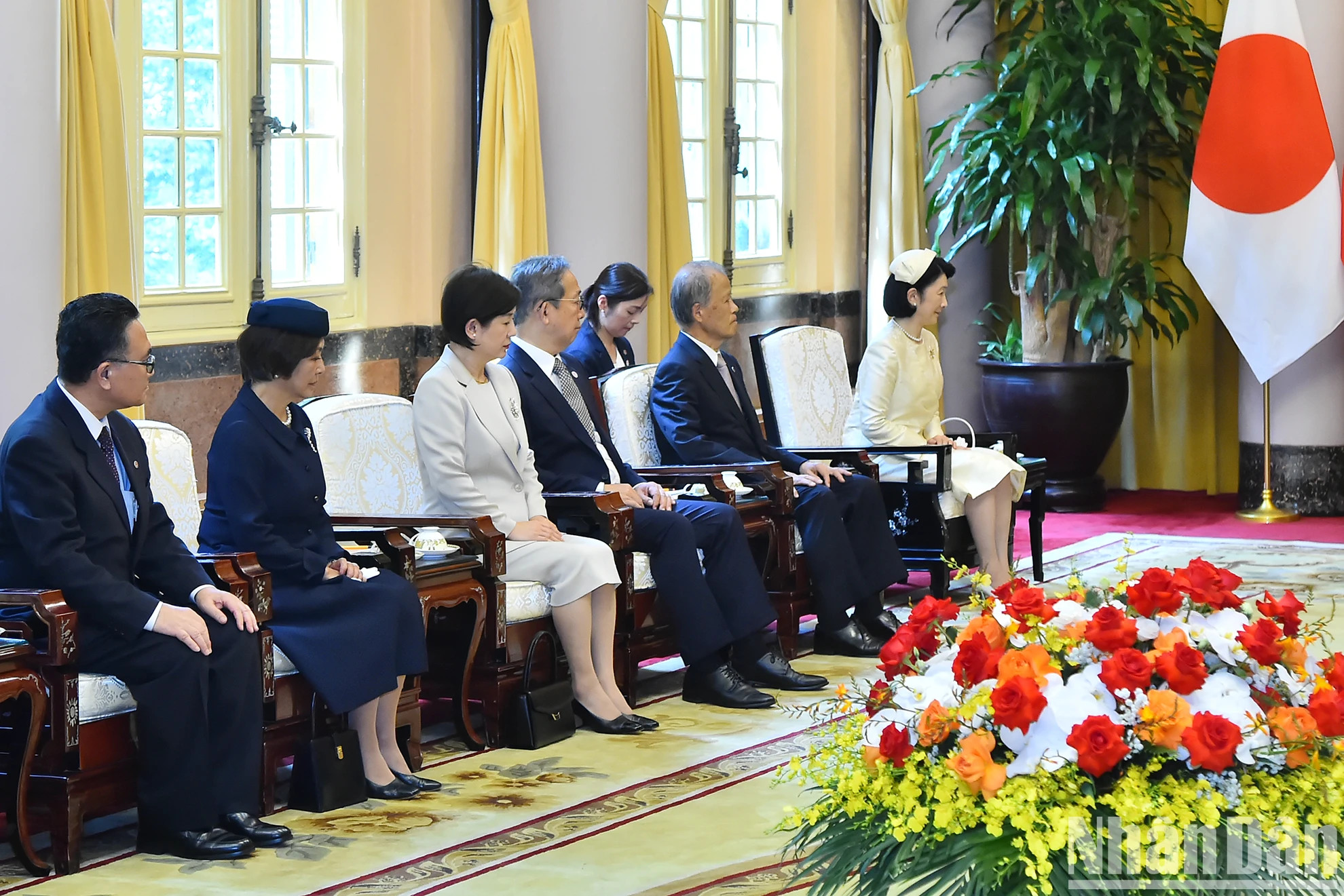 出席会谈的秋筱宫妃纪子以及日本皇室代表团。 出席会谈的秋筱宫妃纪子以及日本皇室代表团。