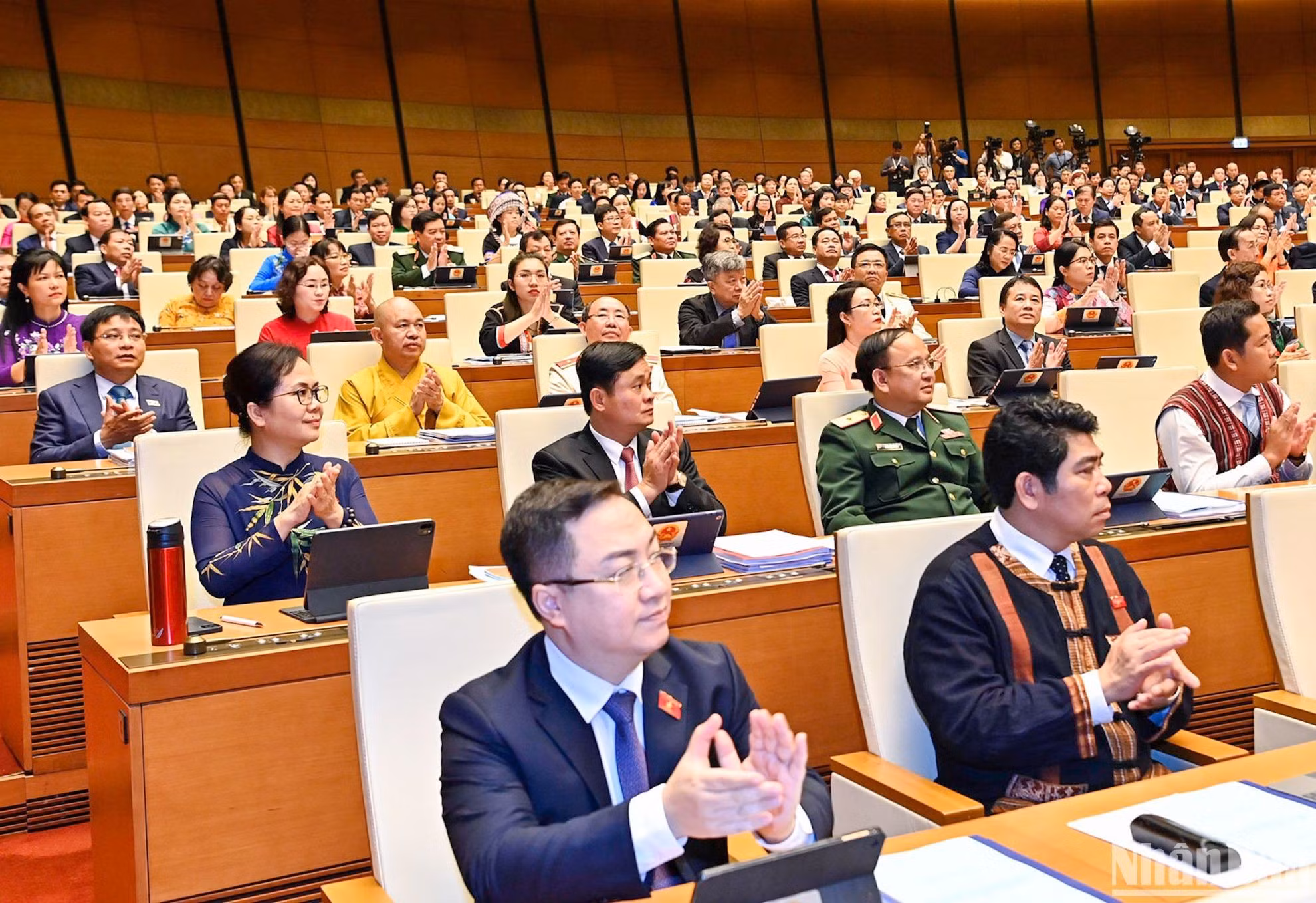 各省市国会代表出席会议。