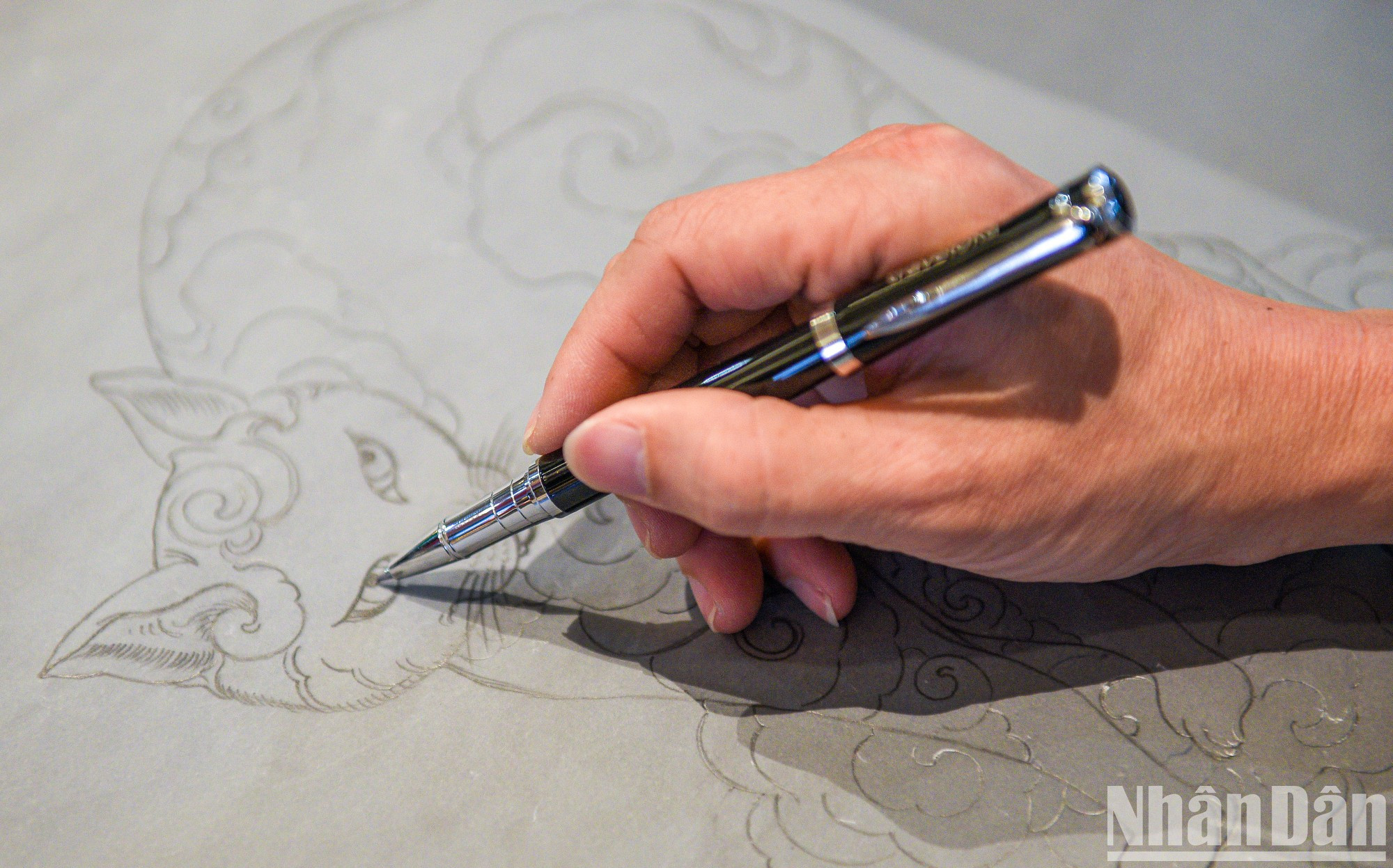 继2022壬寅奇灵以及前几年多款产品的成功之后，钵场陶艺村艺人队伍精心打造了2023癸卯奇灵作品集，喜迎新春。