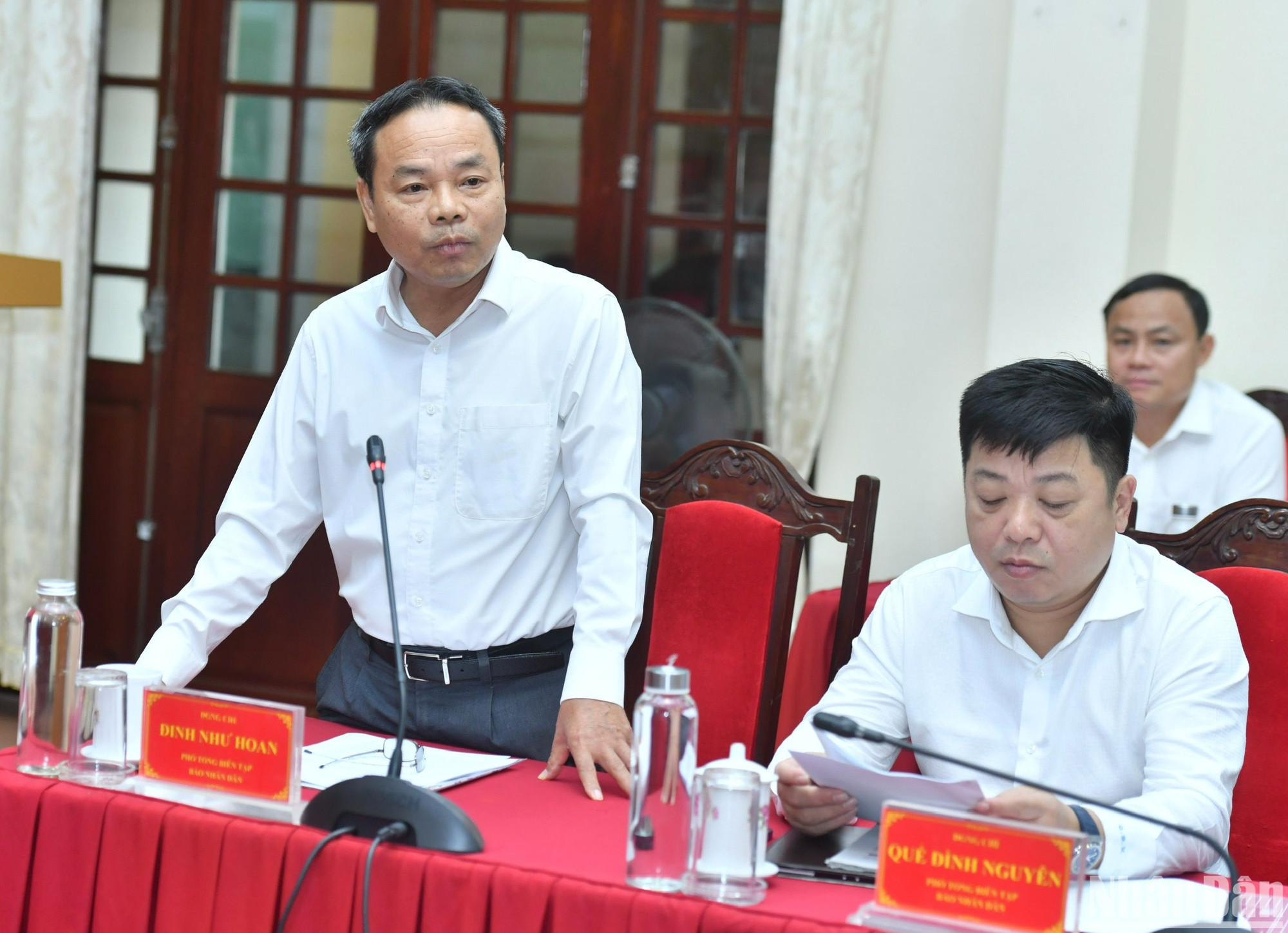 《人民报》社副总编辑丁如欢在仪式上发表讲话。 《人民报》社副总编辑丁如欢在仪式上发表讲话。