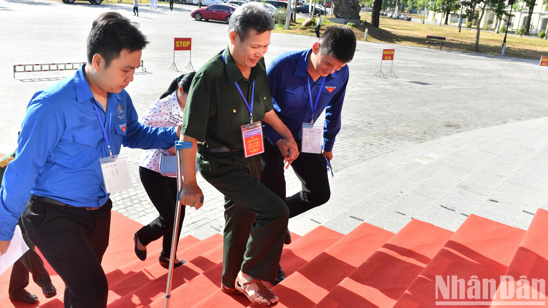 一时战火的战士。 一时战火的战士。