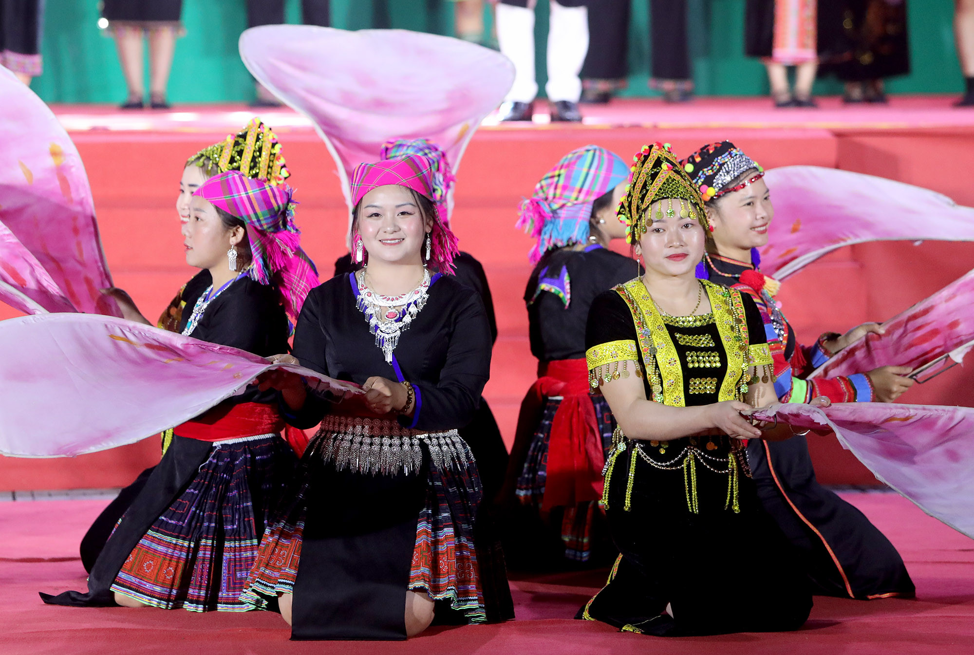 越中艺术交流节目。 越中艺术交流节目。