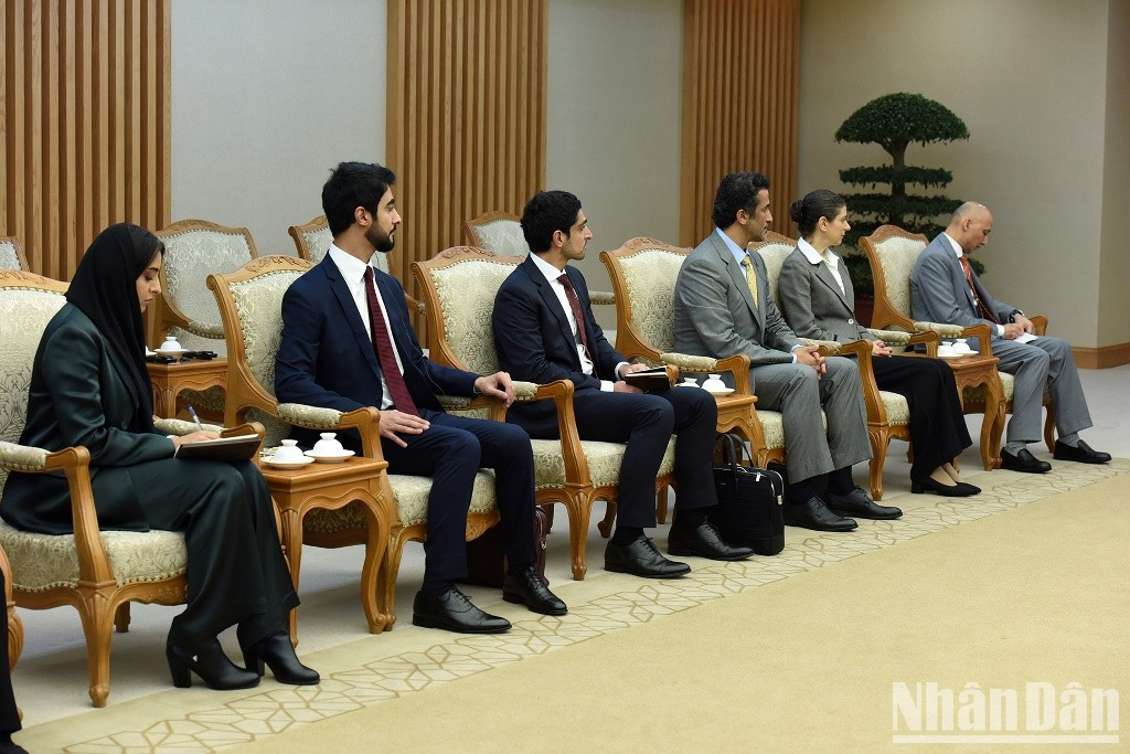 阿拉伯联合酋长国外交与国际合作部代表团成员。